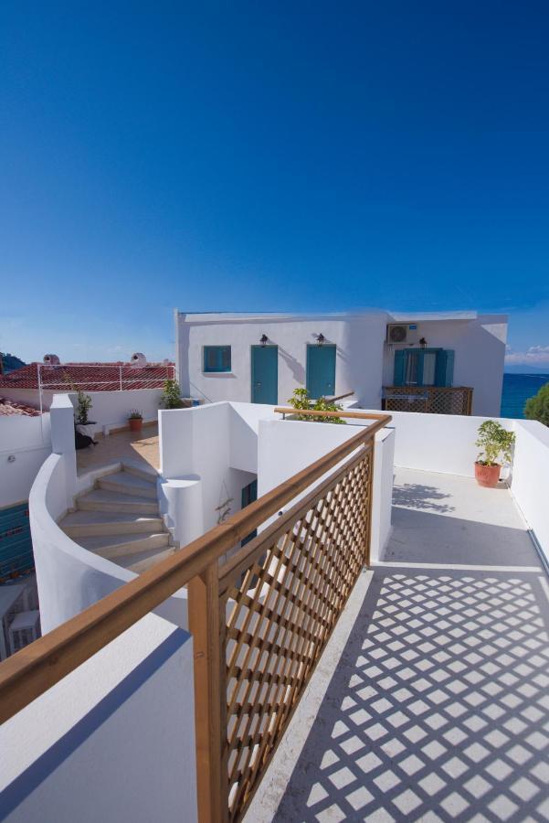 Vesper Aparthotel Kokkari Esterno foto