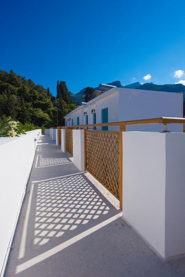 Vesper Aparthotel Kokkari Esterno foto