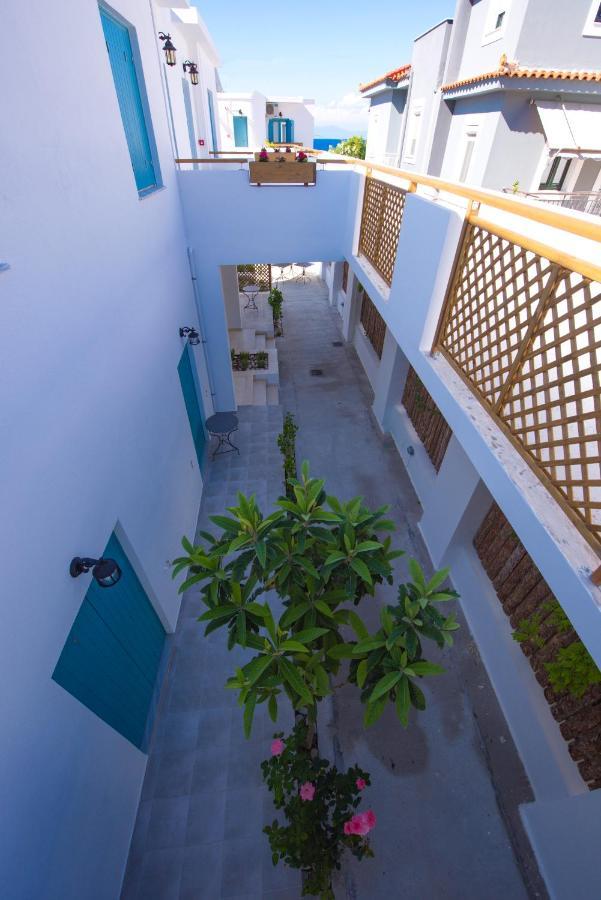 Vesper Aparthotel Kokkari Esterno foto